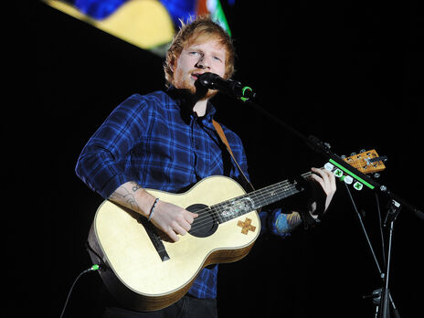 Ед Ширан заспівав французькою