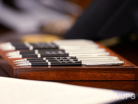 Обама снял запрет на поставки вооружения союзникам в Сирии