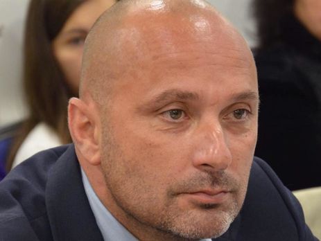 Адвокат: Из квартиры, где были найдены вещи Азарова, полицейские украли картину Репина