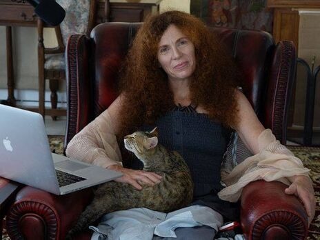 Латынина: Крым должен вернуться Украине. Либо его заберут украинские войска еще во время жизни Путина, либо во время драки после переворота