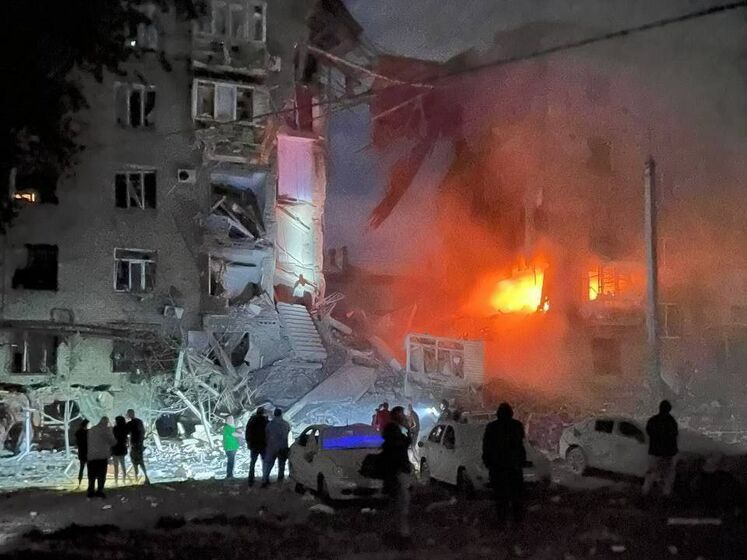 Окупанти знову вдарили ракетами по житловому будинку в Запоріжжі