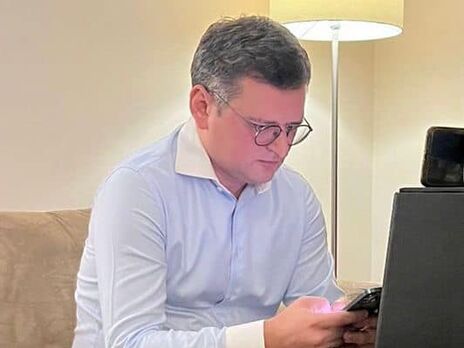 П'ятирічний хлопчик із Києва залишився вчора сиротою. Це результат того, що в деяких столицях є страх, втома від війни й бажання врятувати Путіна