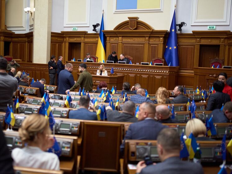 Раді пропонують збільшити військові видатки України у 2022 році на 387 млрд грн