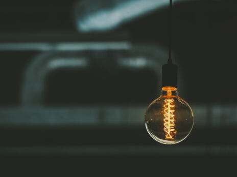 Жителей Киева призвали сократить потребление электроэнергии на 35–40%, бизнес просят выключить рекламу