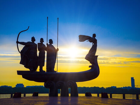 Через атаки російських окупантів усі навчальні заклади Києва перейшли на дистанційний режим