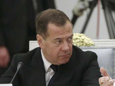 Медведєв заявив, що допомога Ізраїлю Україні зруйнує його відносини з Росією