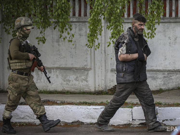 Золкин: Украинских бойцов россияне держали сутки без воды, без туалета, с завязанными глазами до обмена. А мы этих – в комфортном автобусе