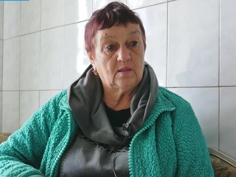 Жителька Ізюма: Під час розбирання завалів будинку, де жив син, двом рятувальникам я серцеві засоби давала. Вони 45 тіл відкопали. Руки й ноги діставали