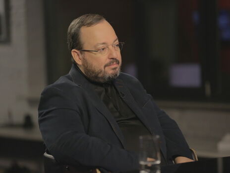 Бєлковський: Як кажуть різні джерела, у Москві певна елітна паніка щодо того, що відбувається. Значній частині еліт хотілося б вискочити й зіскочити