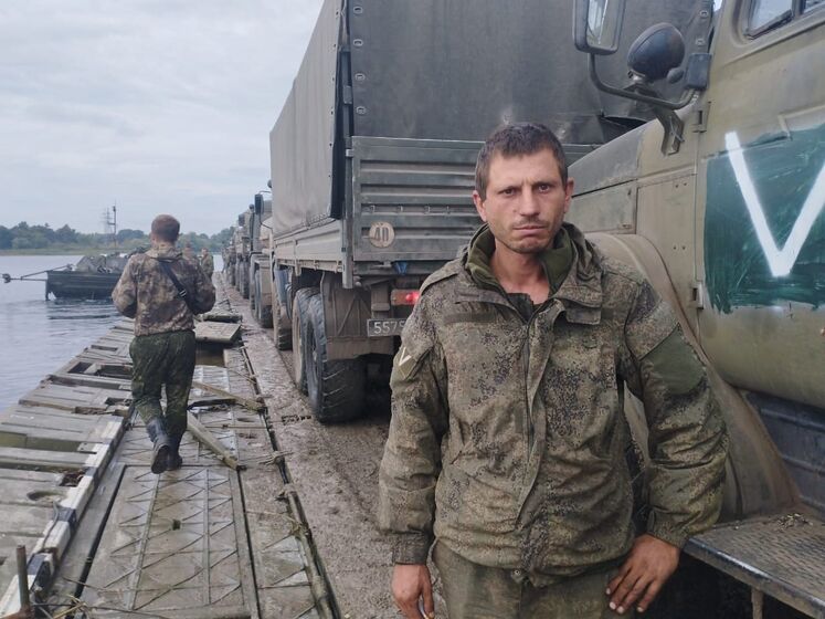 "Плывем". СМИ нашли подтверждения, что оккупанты в Херсонской области переправляют технику на левый берег Днепра