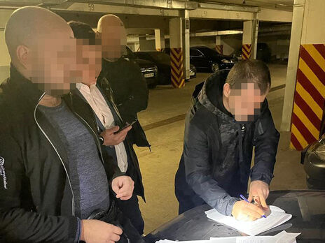 Незаконное пересечение границы Украины за $12 тыс.: участникам схемы сообщили о подозрении