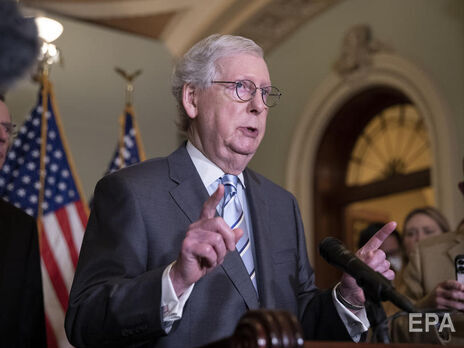 Лидер республиканцев в Сенате США призвал Байдена быстрее оказывать помощь Украине