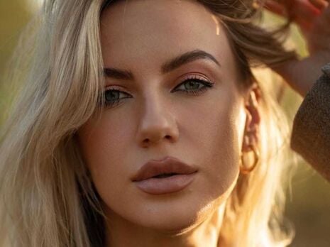 Никитюк показала, чем занимается, когда отключают свет