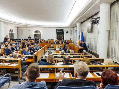 Сенат Польщі "рішуче" засудив російську агресію проти України