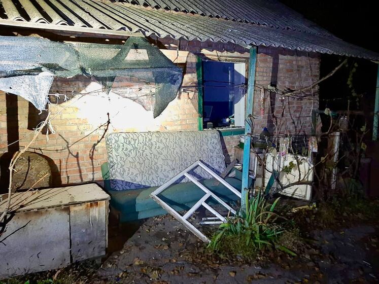 Российские оккупанты обстреляли Никопольский район Днепропетровской области, повреждены около 10 жилых домов – ОВА