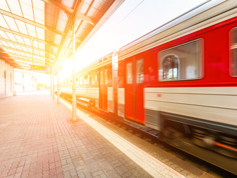 В Україні через обстріли частина потягів рухається із затриманням