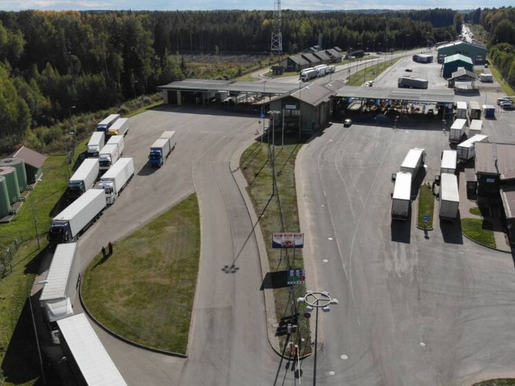 Після посилення правил перетину кордону потік росіян скоротився на третину – прикордонна служба Латвії