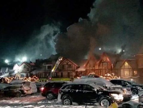 В результате пожара в отеле в Мичигане пострадали 12 человек