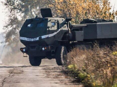 Украинские военные за сутки уничтожили около 800 оккупантов, вертолет, самолет и систему ПВО – Генштаб ВСУ