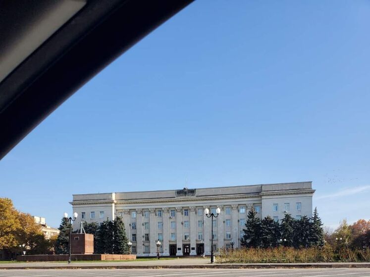З будівлі обладміністрації в окупованому Херсоні зник російський прапор – облрада