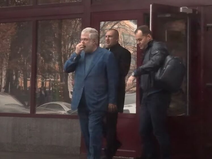 По данным СМИ, Коломойский с адвокатами приезжал в НАБУ. Месяц назад бизнесмен там уже был, писали журналисты