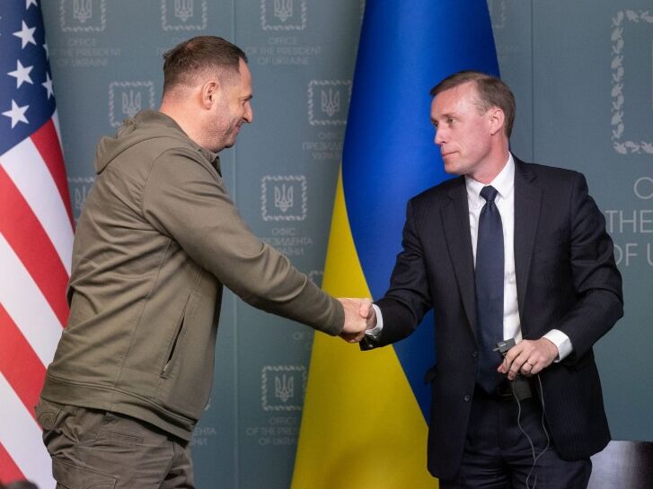 Єрмак після зустрічі із радником Байдена заявив, що Україна ще раз дістала підтвердження непохитної підтримки США. Салліван підтвердив: Не буде вагань