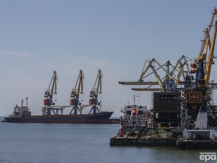 В Мариуполь зашли первые корабли РФ с военным грузом – Андрющенко