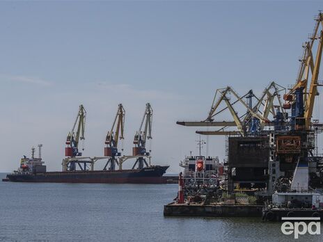 У Маріуполь зайшли перші кораблі РФ із військовим вантажем – Андрющенко
