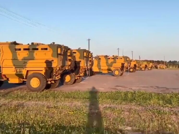 На юге Украины морпехи тренируются бить оккупантов на турецких бронеавтомобилях Kirpi