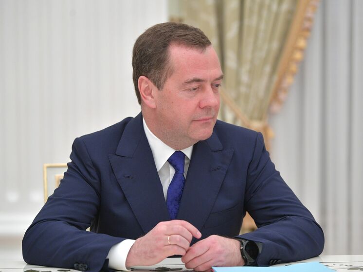 Медведєв заявив, що деокуповані території України "повернуться" до РФ