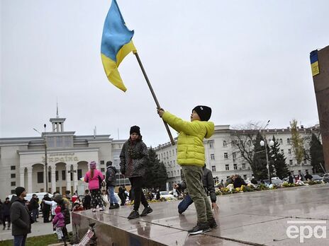 Медиаорганизации потребовали от властей Украины вернуть журналистам аккредитации, отобранные за репортажи из Херсона 