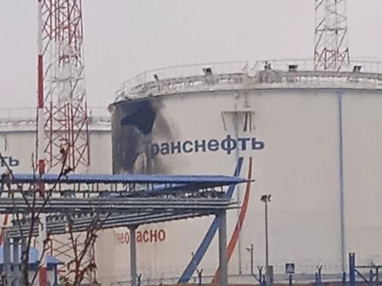 В России заявили о подрыве нефтебазы беспилотником в Орловской области