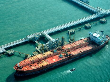 Турция потребует страховку для танкеров, что может ограничить потоки нефти России – Bloomberg