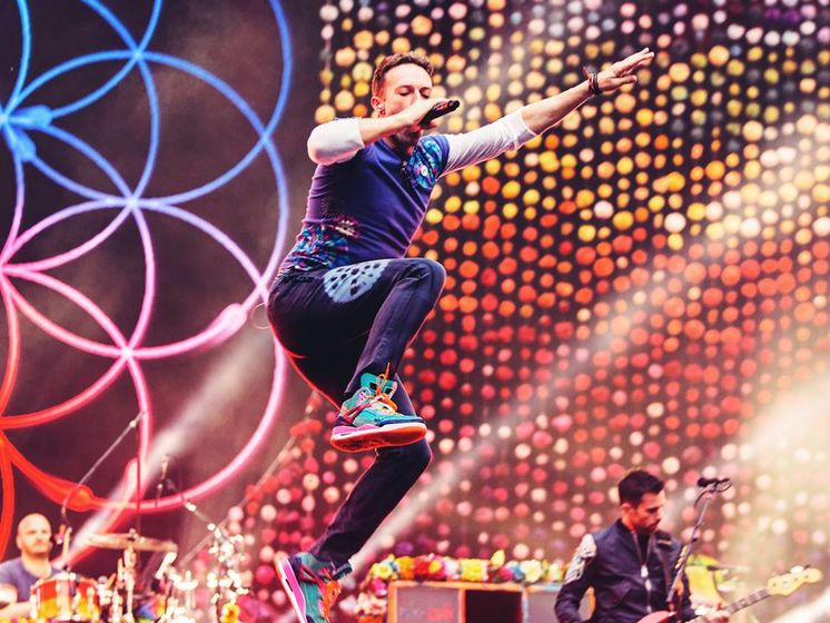 Everglow: Coldplay выпустили новый клип. Видео