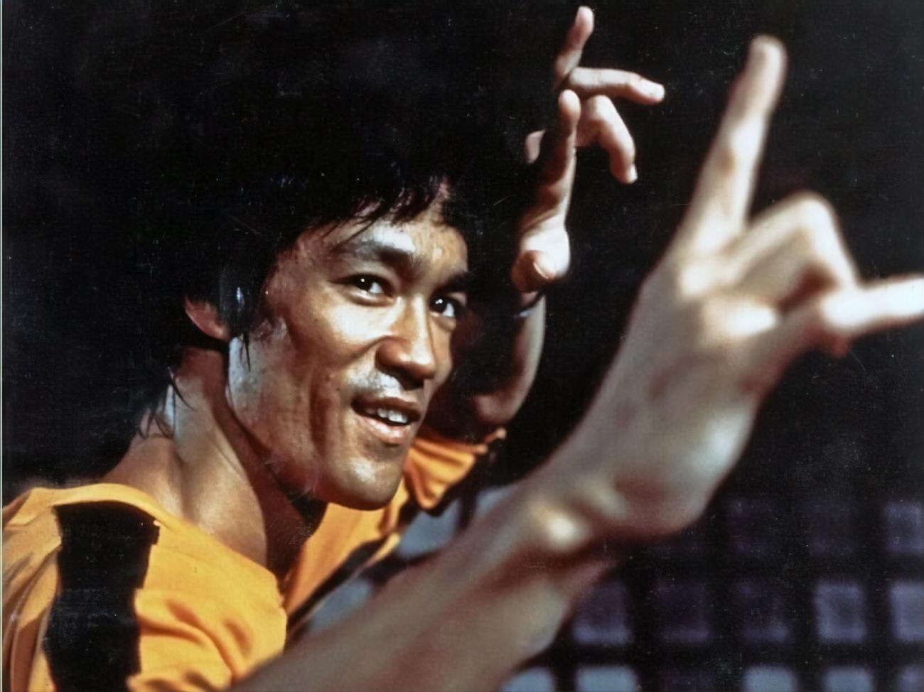 New cause of death established for Bruce Lee / Showbiz Boulevard