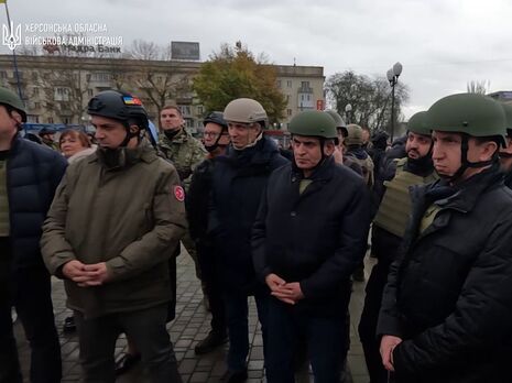 В Херсон приехали представители 20 стран, чтобы посмотреть на территорию после оккупации РФ – ОВА