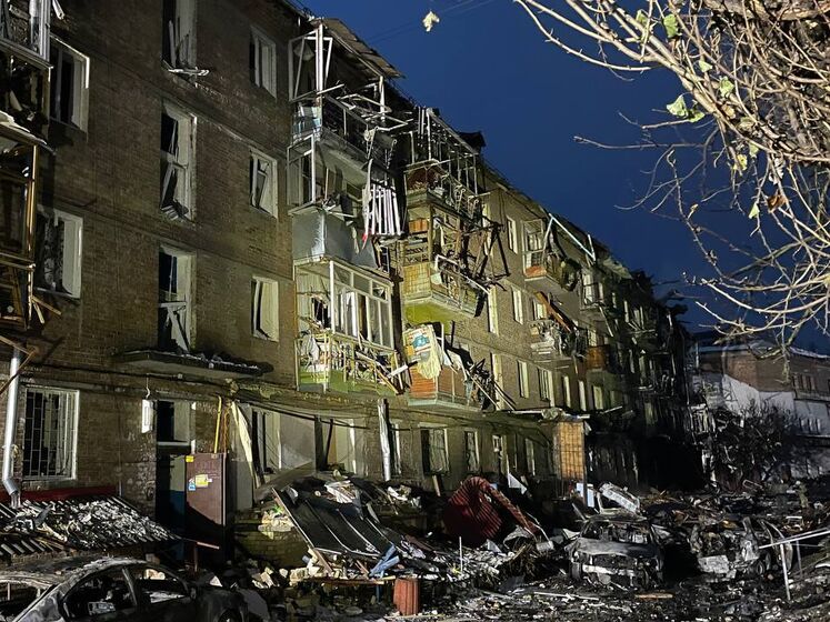 Кількість жертв ракетного удару по житловій п'ятиповерхівці у Вишгороді зросла до п'яти – Офіс президента