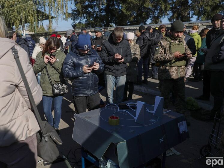 Мобільні вежі в Україні перейшли на генератори, трафік перевантажено – Мінцифри