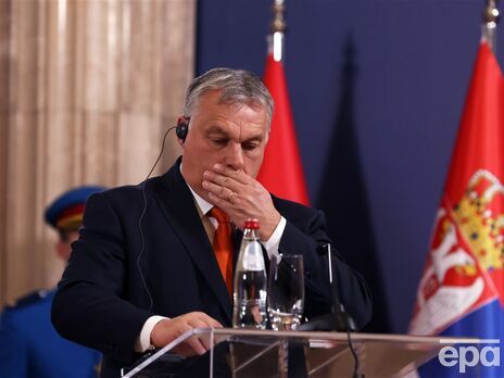 Глава МИД Словакии и евродепутаты назвали отвратительным появление Орбана в шарфе с 