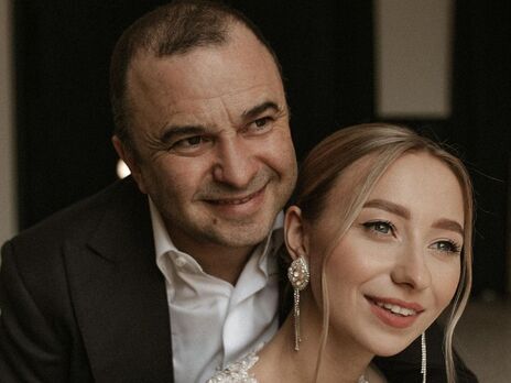 28-летняя жена Павлика рассказала, как развлекается с 56-летним мужем во время длительного отключения электричества