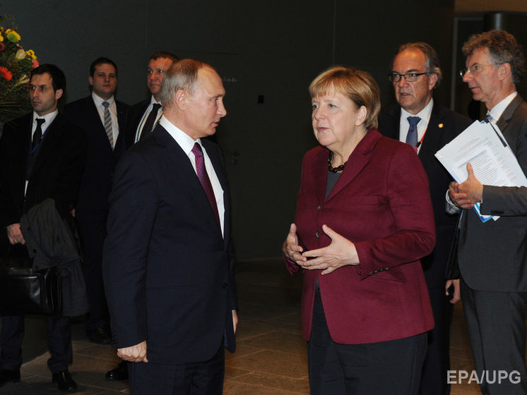 Путин выразил Меркель обеспокоенность тем, что Украина не покупает газ у РФ