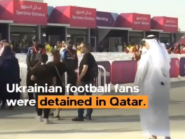 У мережі поширюють відео з нібито затриманими за нацизм на ЧС із футболу українцями. Журналісти з'ясували, що це фейк
