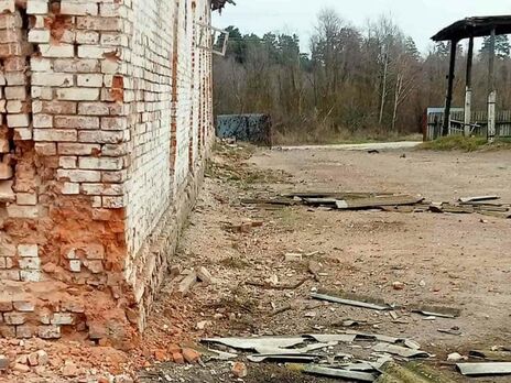 Оккупанты обстреляли из артиллерии приграничье Сумской области, повредили два трактора и разрушили склад с зерном – ОВА
