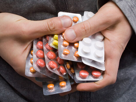 Верховная Рада в мае приняла закон об ограничении обращения лекарственных средств, производство которых расположено на территории РФ или Республики Беларусь