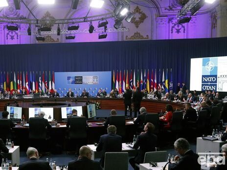 Страны НАТО помогут Украине обеспечить свободное и демократическое будущее – заявление глав МИД в Бухаресте