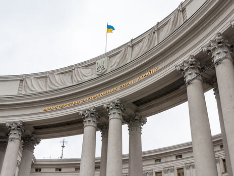 В посольстве Украины в Испании взорвался конверт, сотрудник получил незначительные ранения – МИД Украины