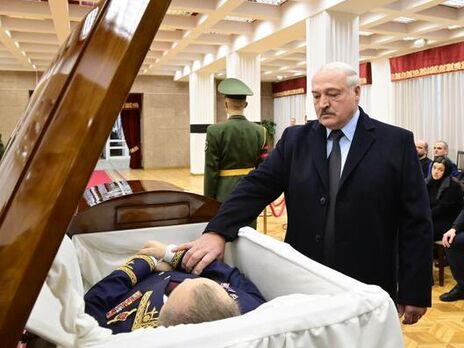 Лукашенко прийшов на церемонію прощання з Макеєм