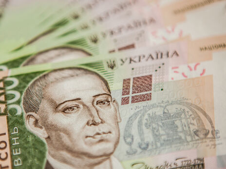 Дефицит бюджета Украины превысил 800 млрд грн