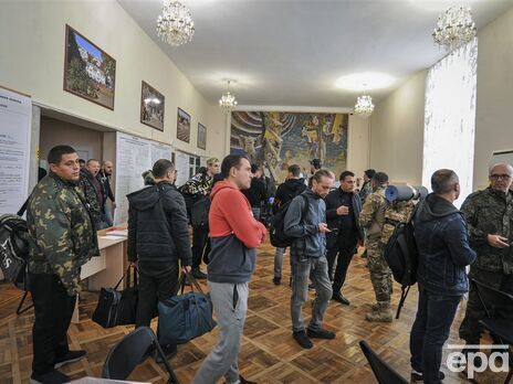 "Дождь" просив слухачів повідомляти, "як мобілізовані служать на фронті", та "про проблеми в російській армії"