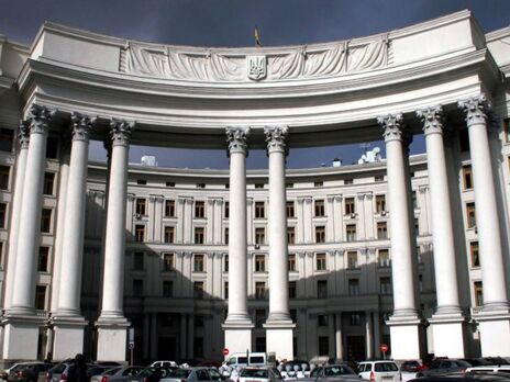 В МИД сообщили об угрозах посольствам и консульствам Украины в других странах